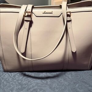 Luxurious Coach Light Beige Tote Bag